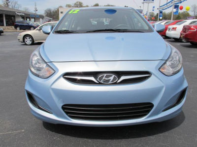 2012 Hyundai Accent GS