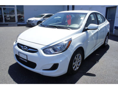 2013 Hyundai Accent  GLS