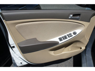 2013 Hyundai Accent  GLS