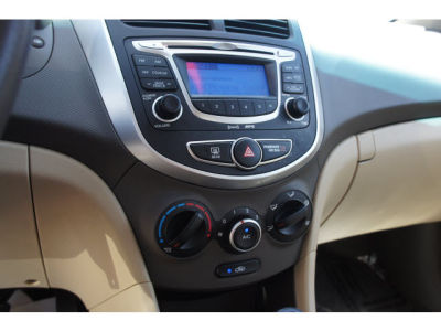 2013 Hyundai Accent  GLS