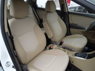 2012 Hyundai Accent  GLS