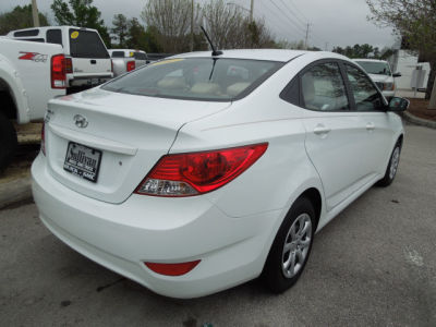 2012 Hyundai Accent  GLS