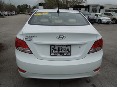 2012 Hyundai Accent  GLS