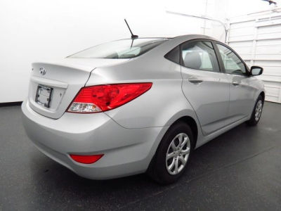 2012 Hyundai Accent  GLS