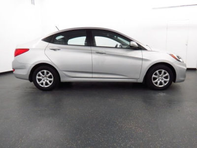 2012 Hyundai Accent  GLS