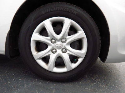 2012 Hyundai Accent  GLS