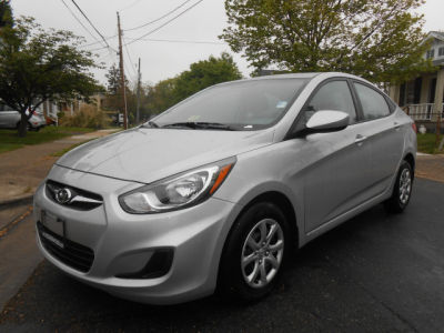 2013 Hyundai Accent  GLS