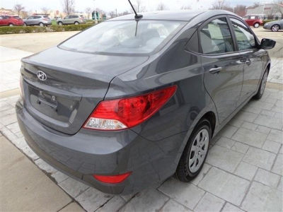 2012 Hyundai Accent GLS