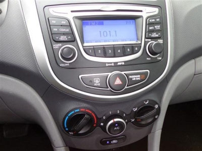 2012 Hyundai Accent GLS
