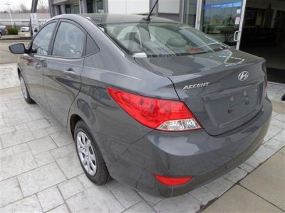 2012 Hyundai Accent GLS