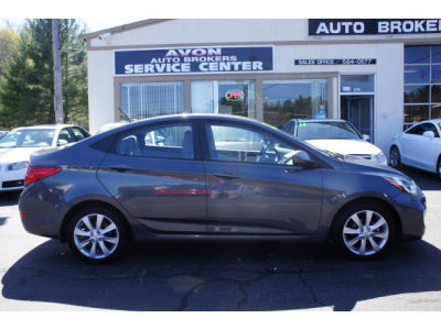 2012 Hyundai Accent  GLS