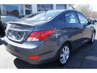 2012 Hyundai Accent  GLS