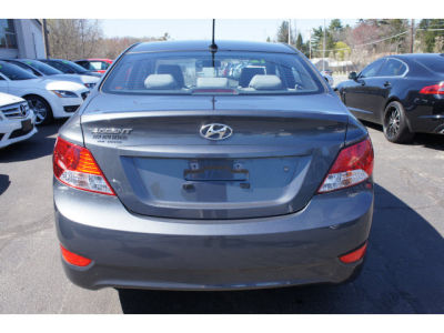 2012 Hyundai Accent  GLS