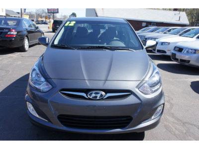 2012 Hyundai Accent  GLS