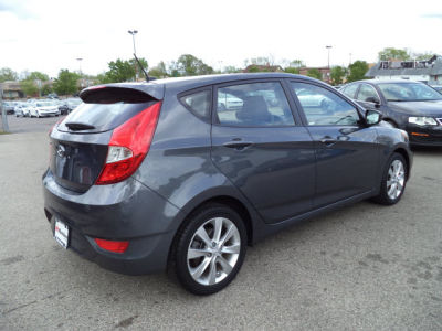 2012 Hyundai Accent SE