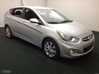 2012 Hyundai Accent SE