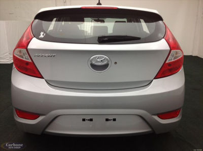 2012 Hyundai Accent SE