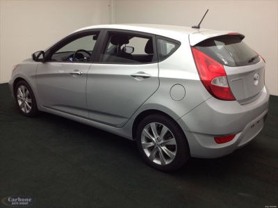 2012 Hyundai Accent SE