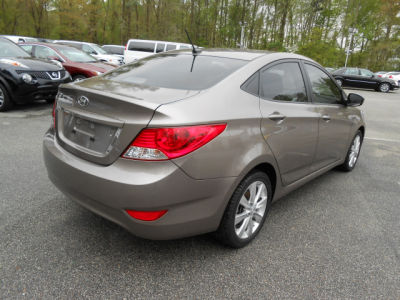 2012 Hyundai Accent  GLS