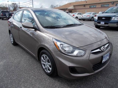 2012 Hyundai Accent  GLS
