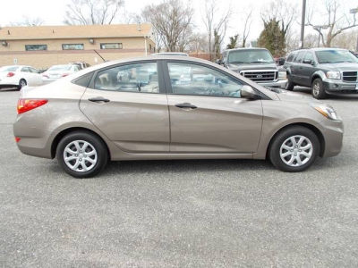 2012 Hyundai Accent  GLS