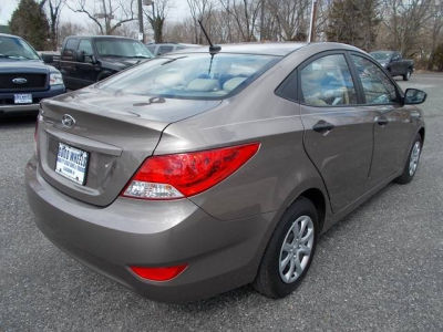 2012 Hyundai Accent  GLS