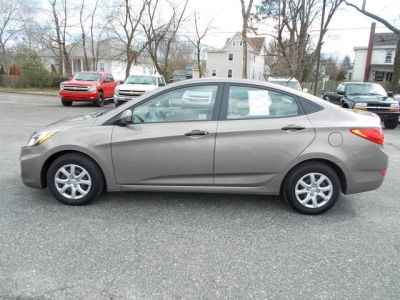 2012 Hyundai Accent  GLS