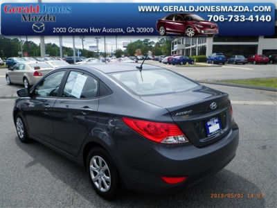 2012 Hyundai Accent  GLS
