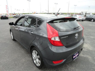 2012 Hyundai Accent  SE