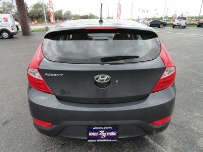 2012 Hyundai Accent  SE