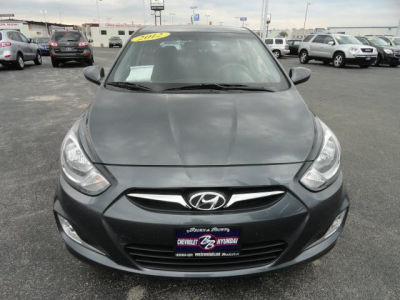 2012 Hyundai Accent  SE