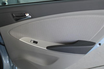 2012 Hyundai Accent SE
