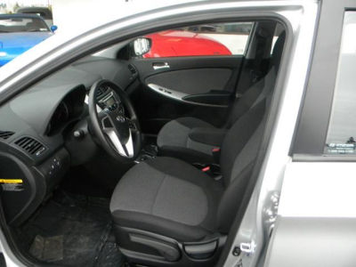 2012 Hyundai Accent  GS