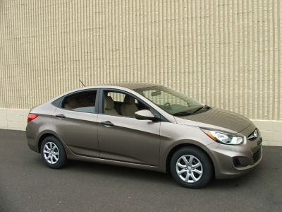 2012 Hyundai Accent  GLS