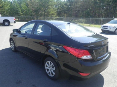 2012 Hyundai Accent  GLS
