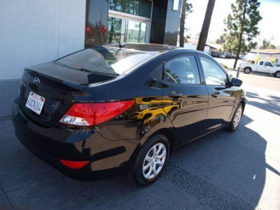 2012 Hyundai Accent  GLS
