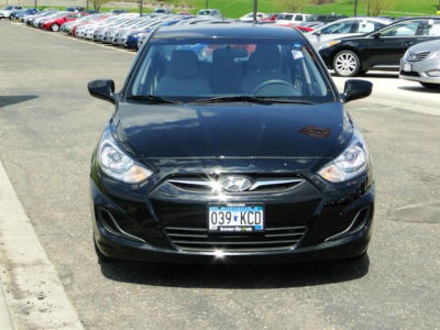 2013 Hyundai Accent GLS