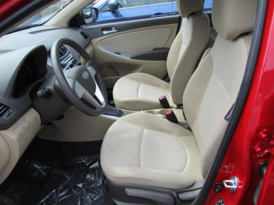 2012 Hyundai Accent  GLS