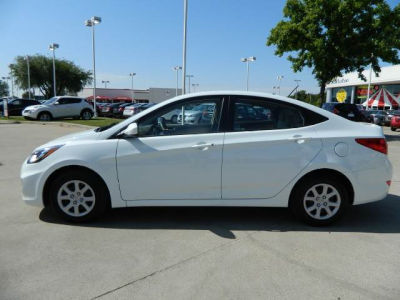 2012 Hyundai Accent  GLS