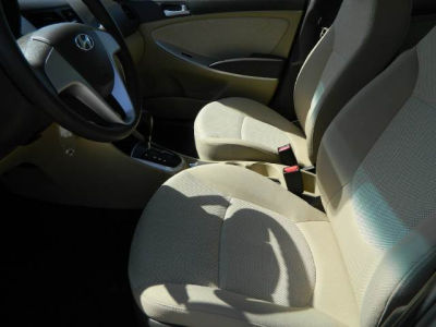 2012 Hyundai Accent  GLS