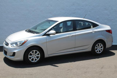 2013 Hyundai Accent  GLS