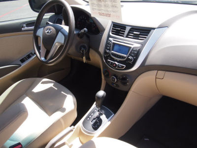 2012 Hyundai Accent  GLS