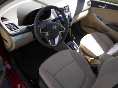 2012 Hyundai Accent  GLS