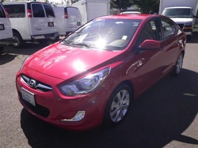 2012 Hyundai Accent  GLS