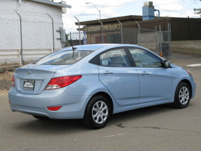 2012 Hyundai Accent  GLS