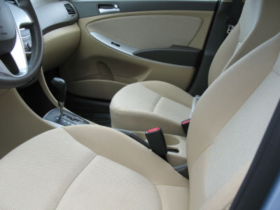 2012 Hyundai Accent  GLS