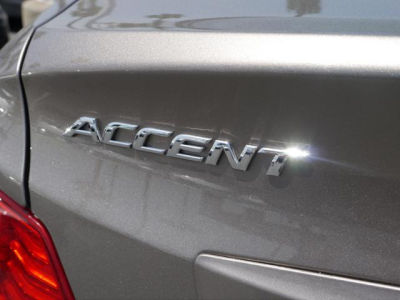 2013 Hyundai Accent  GLS