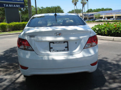 2012 Hyundai Accent GLS