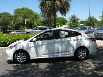 2012 Hyundai Accent GLS