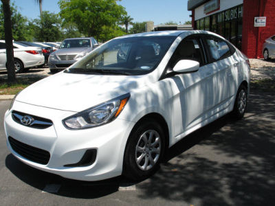 2012 Hyundai Accent GLS